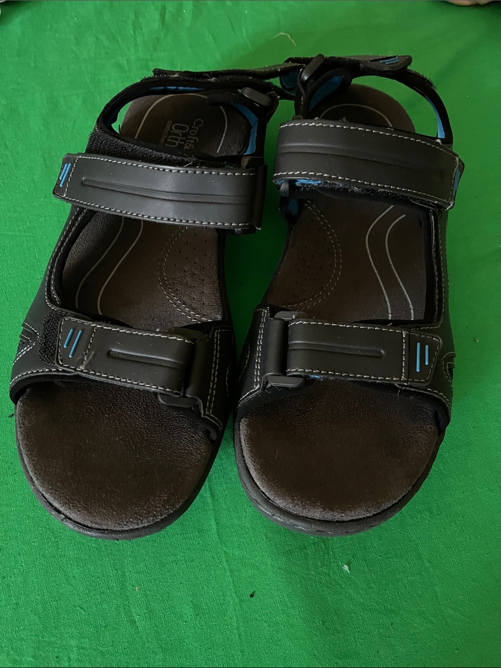 croft & barrow Black Kids Sandals with Blue Trim
